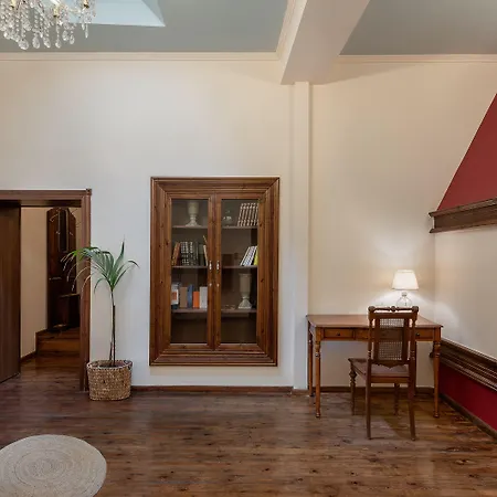 אורחן Old Town 3*