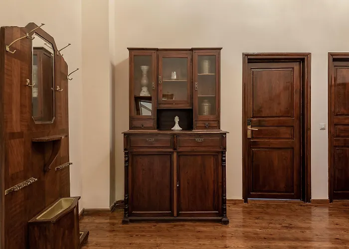 אורחן Old Town 3*