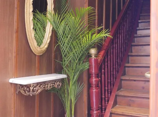 Old Town 3* ハニア